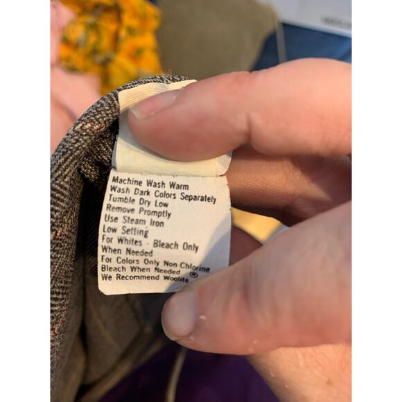 New Attitude Tweed Skirt Blazer 2 Pc Suit Gray w Pink Pinstripes Sz 30 In Waist - Picture 6 of 8